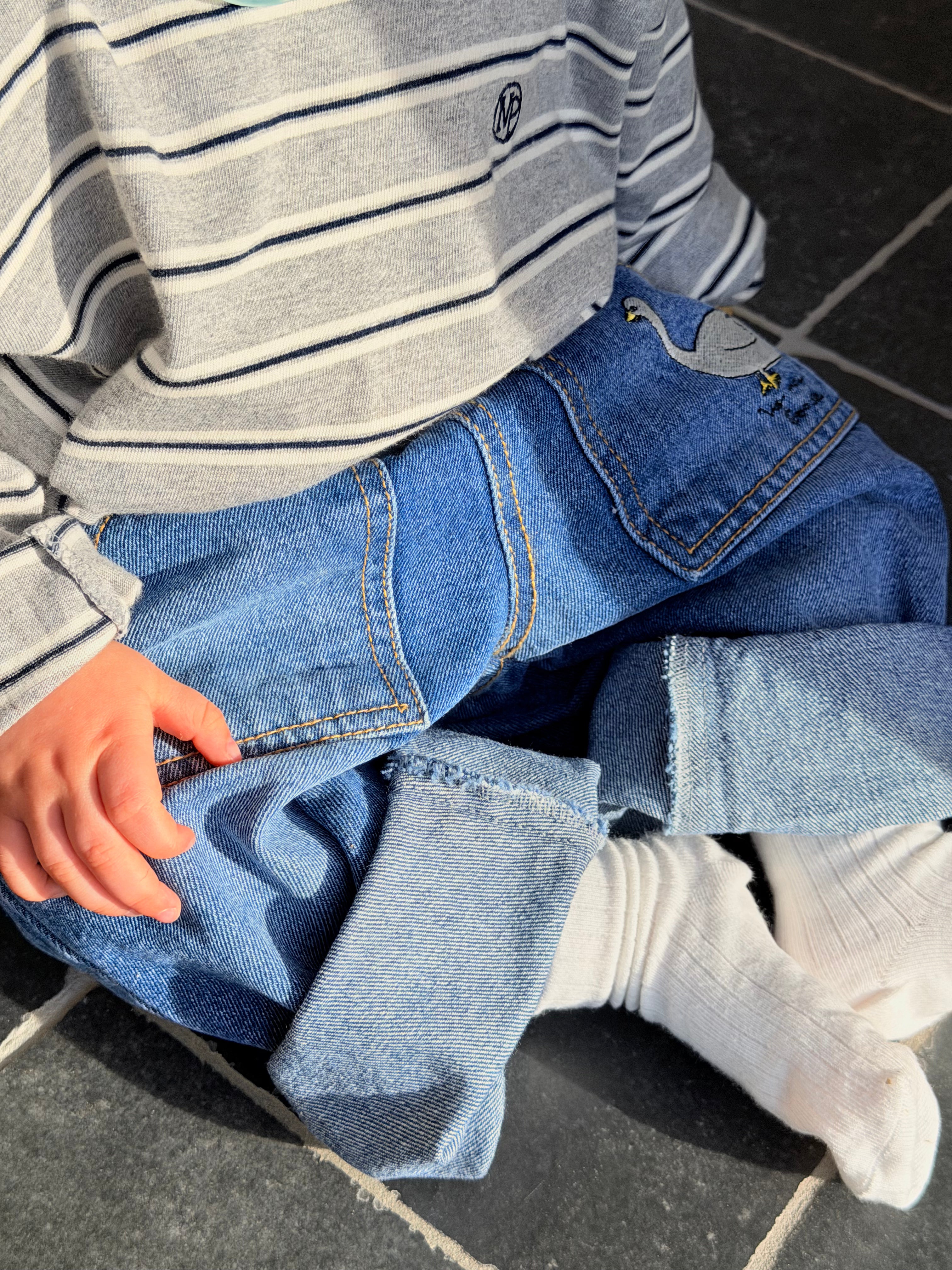 GREY STRIPE TEE