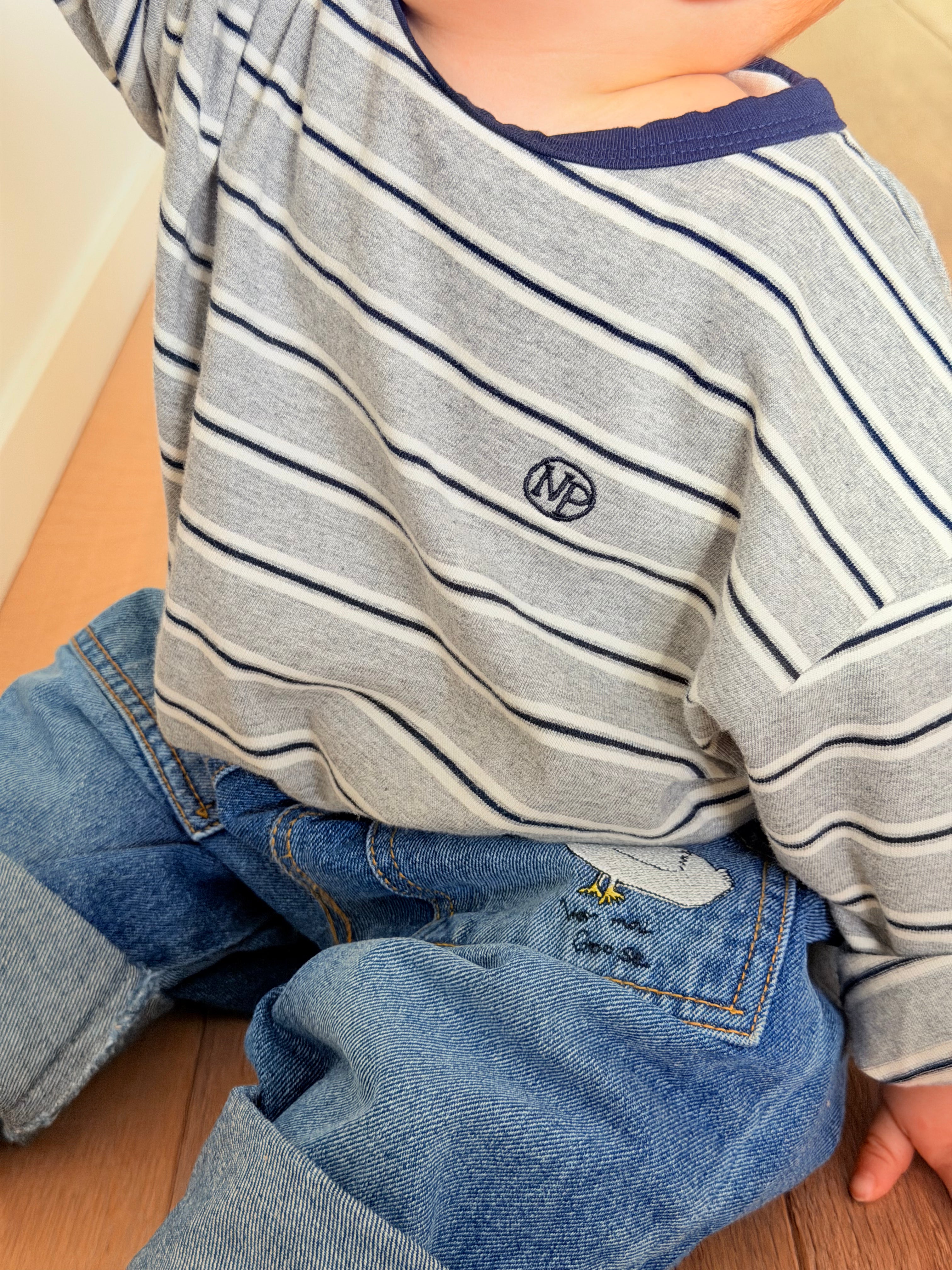 GREY STRIPE TEE