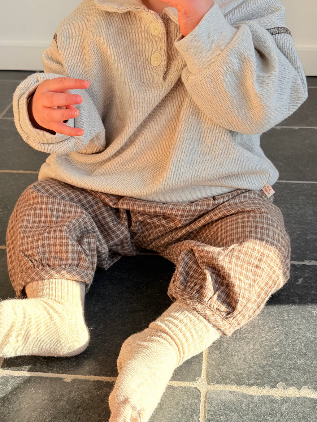 CINNAMON POLO SWEATER